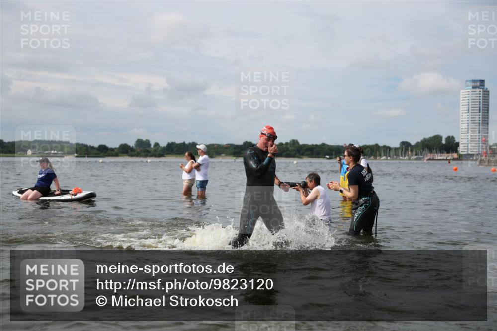 21.06.2026 - Viking Triathlon Michael Strokosch http://msf.ph/oto/9823120 21.06.2026 10:37:51 Schwimmen 80, 99, 171, 197, 241, 243, 285, 449, 467, 633 meine-sportfotos.de