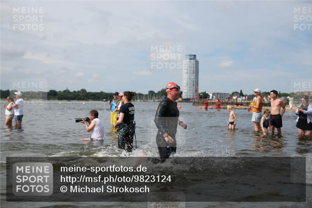 21.06.2026 - Viking Triathlon Michael Strokosch http://msf.ph/oto/9823124 21.06.2026 10:37:52 Schwimmen 80, 99, 171, 197, 241, 285, 449, 467, 633 meine-sportfotos.de