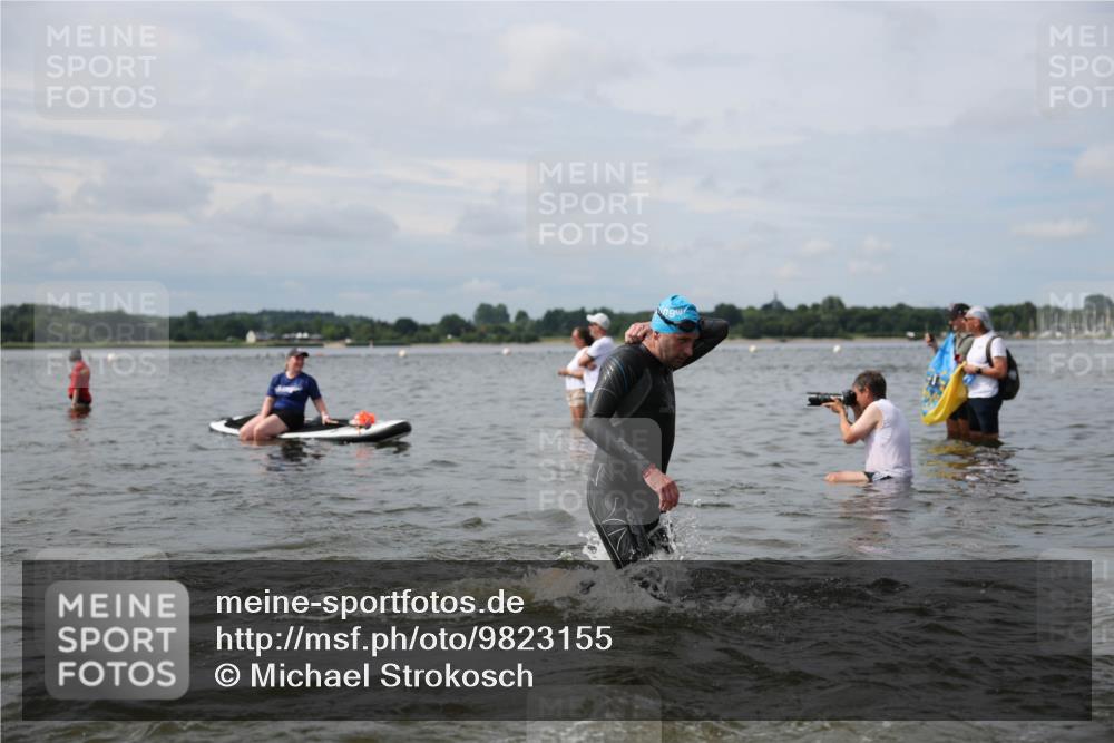 21.06.2026 - Viking Triathlon Michael Strokosch http://msf.ph/oto/9823155 21.06.2026 10:38:07 Schwimmen 80, 99, 241, 315, 465 meine-sportfotos.de