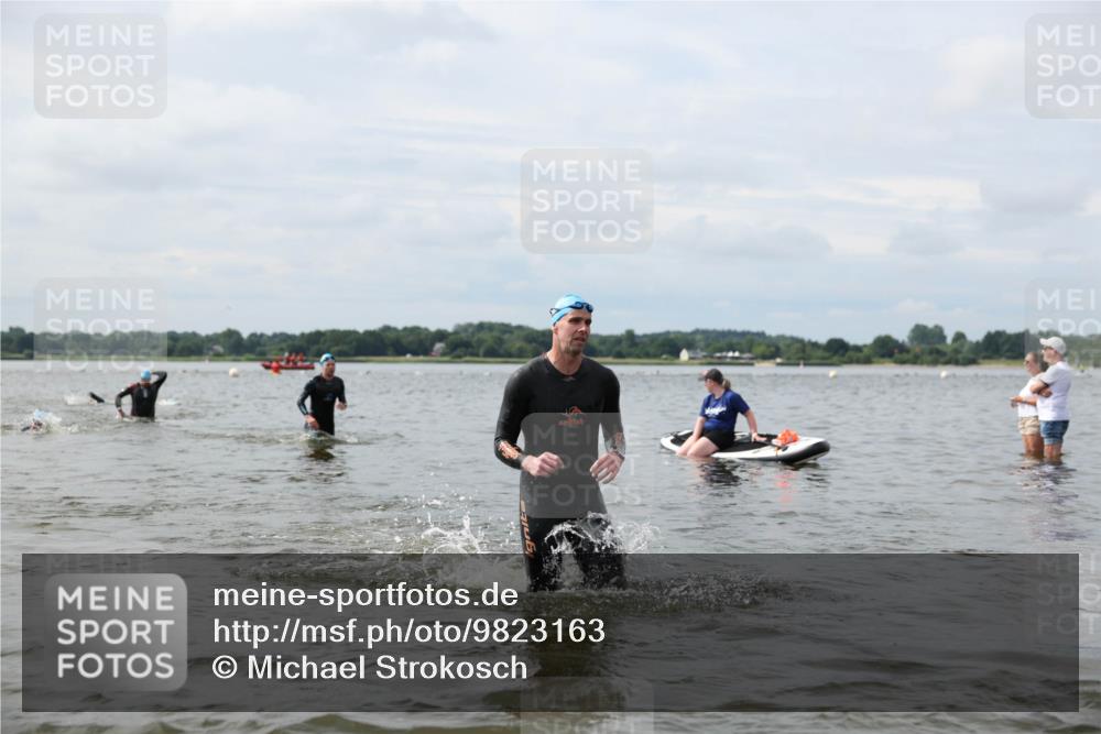 21.06.2026 - Viking Triathlon Michael Strokosch http://msf.ph/oto/9823163 21.06.2026 10:38:12 Schwimmen 80, 99, 315, 316, 465 meine-sportfotos.de