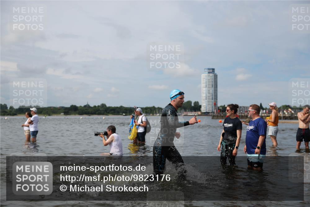 21.06.2026 - Viking Triathlon Michael Strokosch http://msf.ph/oto/9823176 21.06.2026 10:38:20 Schwimmen 55, 300, 315, 316, 397, 465, 546, 567 meine-sportfotos.de