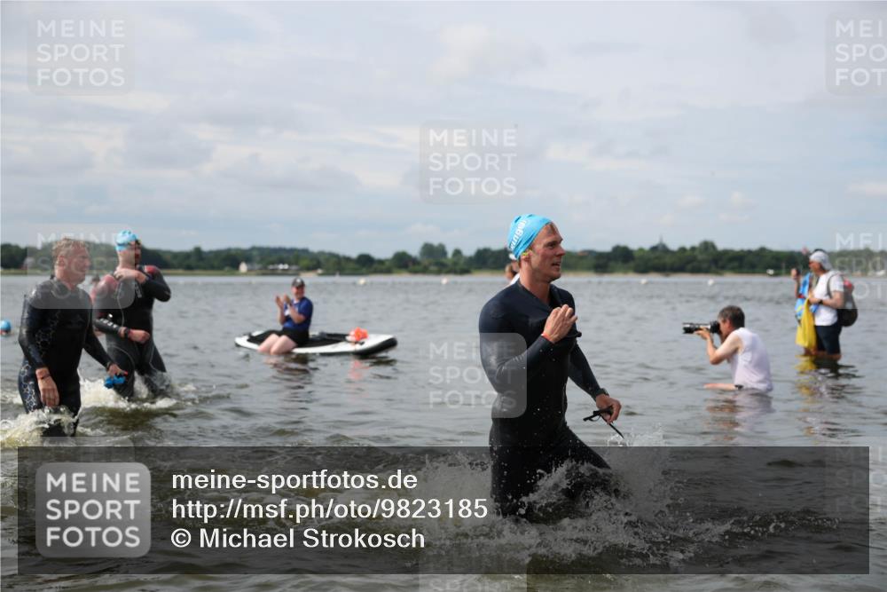 21.06.2026 - Viking Triathlon Michael Strokosch http://msf.ph/oto/9823185 21.06.2026 10:38:27 Schwimmen 53, 55, 300, 303, 316, 397, 465, 546, 567 meine-sportfotos.de