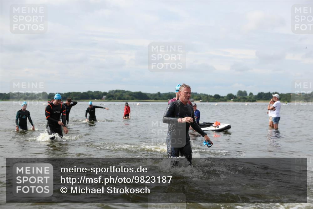21.06.2026 - Viking Triathlon Michael Strokosch http://msf.ph/oto/9823187 21.06.2026 10:38:28 Schwimmen 53, 55, 300, 303, 316, 397, 546, 567 meine-sportfotos.de