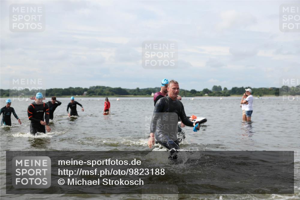 21.06.2026 - Viking Triathlon Michael Strokosch http://msf.ph/oto/9823188 21.06.2026 10:38:28 Schwimmen 53, 55, 300, 303, 316, 397, 546, 567 meine-sportfotos.de