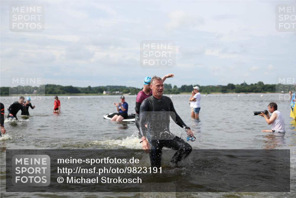 21.06.2026 - Viking Triathlon Michael Strokosch http://msf.ph/oto/9823191 21.06.2026 10:38:29 Schwimmen 53, 55, 144, 300, 303, 316, 397, 546, 567 meine-sportfotos.de