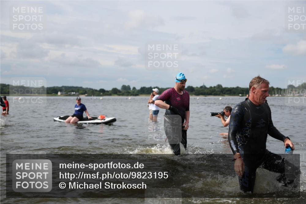 21.06.2026 - Viking Triathlon Michael Strokosch http://msf.ph/oto/9823195 21.06.2026 10:38:30 Schwimmen 53, 55, 144, 300, 303, 316, 397, 419, 546, 567 meine-sportfotos.de