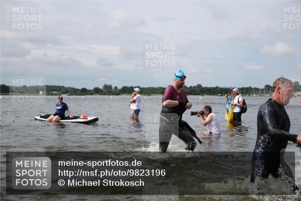 21.06.2026 - Viking Triathlon Michael Strokosch http://msf.ph/oto/9823196 21.06.2026 10:38:30 Schwimmen 53, 55, 144, 300, 303, 316, 397, 419, 546, 567 meine-sportfotos.de