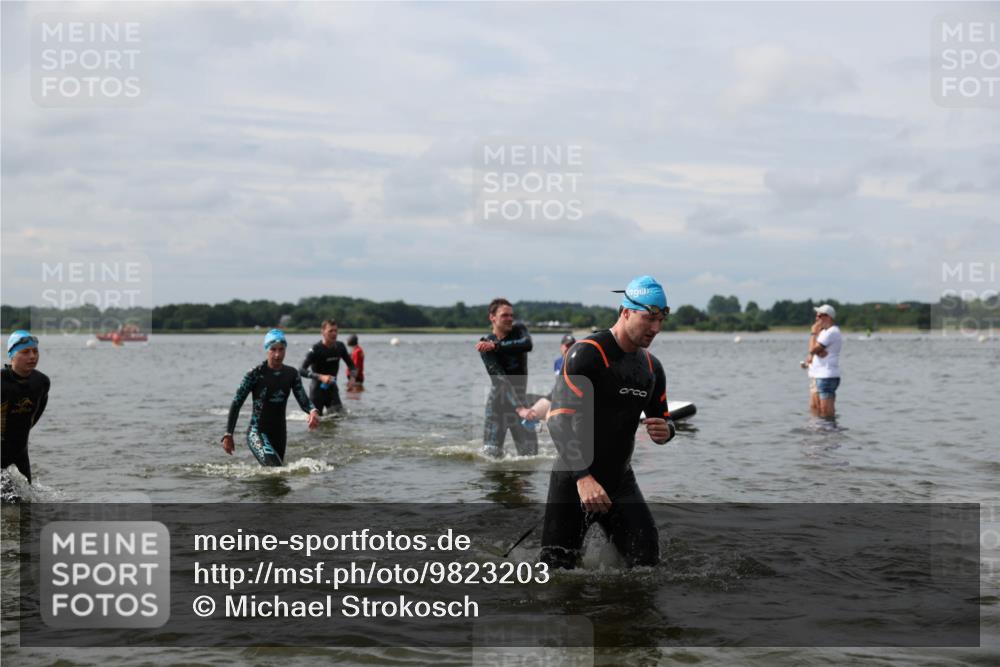 21.06.2026 - Viking Triathlon Michael Strokosch http://msf.ph/oto/9823203 21.06.2026 10:38:33 Schwimmen 53, 55, 144, 300, 303, 316, 397, 419, 546, 567, 666 meine-sportfotos.de