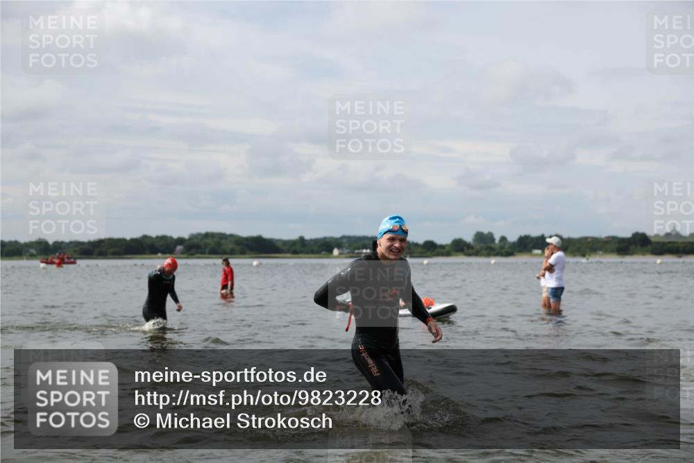 21.06.2026 - Viking Triathlon Michael Strokosch http://msf.ph/oto/9823228 21.06.2026 10:38:42 Schwimmen 53, 55, 144, 303, 397, 419, 546, 559, 666 meine-sportfotos.de