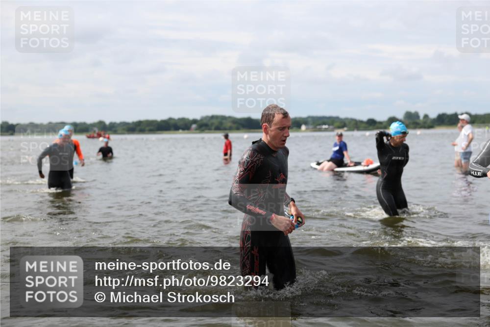 21.06.2026 - Viking Triathlon Michael Strokosch http://msf.ph/oto/9823294 21.06.2026 10:39:27 Schwimmen 229, 400, 442, 485, 508, 519, 634 meine-sportfotos.de