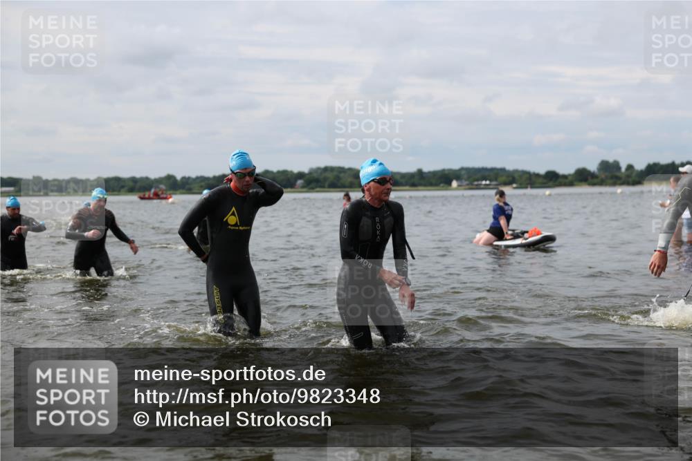 21.06.2026 - Viking Triathlon Michael Strokosch http://msf.ph/oto/9823348 21.06.2026 10:39:51 Schwimmen 125, 167, 211, 233, 256, 333, 349, 411, 484, 493, 647 meine-sportfotos.de
