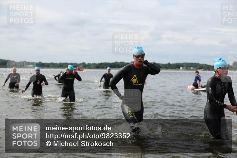 21.06.2026 - Viking Triathlon Michael Strokosch http://msf.ph/oto/9823352 21.06.2026 10:39:53 Schwimmen 125, 167, 211, 233, 256, 333, 349, 411, 484, 493, 647 meine-sportfotos.de