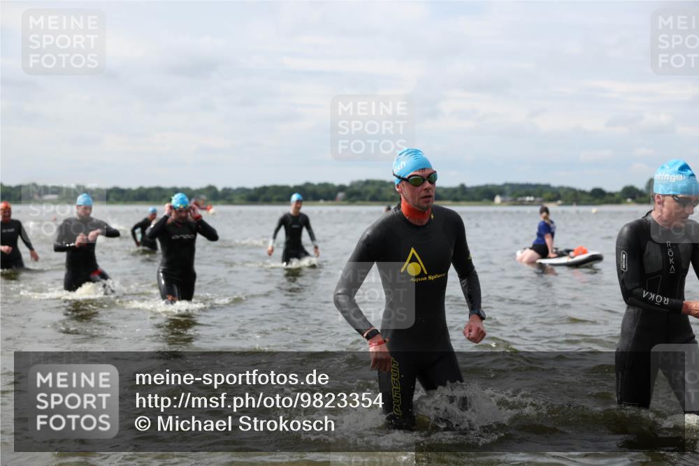 21.06.2026 - Viking Triathlon Michael Strokosch http://msf.ph/oto/9823354 21.06.2026 10:39:53 Schwimmen 125, 167, 211, 233, 256, 333, 349, 411, 484, 493, 647 meine-sportfotos.de