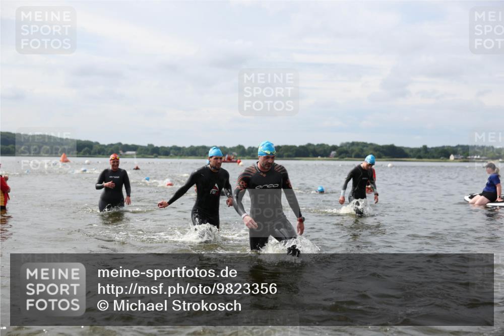 21.06.2026 - Viking Triathlon Michael Strokosch http://msf.ph/oto/9823356 21.06.2026 10:39:55 Schwimmen 125, 167, 211, 233, 256, 333, 411, 484, 493, 647 meine-sportfotos.de