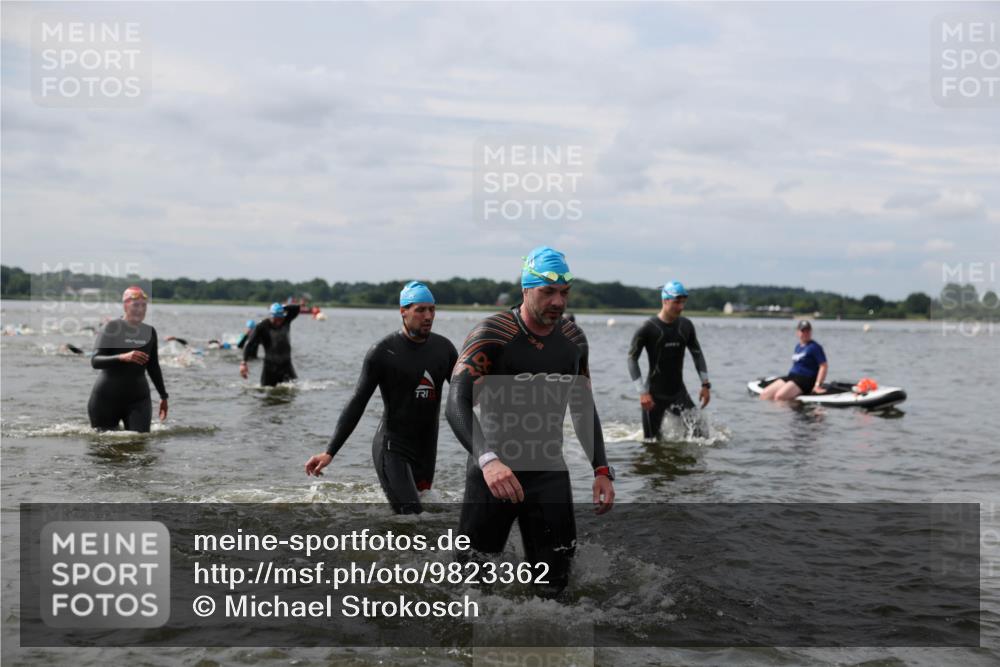 21.06.2026 - Viking Triathlon Michael Strokosch http://msf.ph/oto/9823362 21.06.2026 10:39:57 Schwimmen 58, 125, 167, 211, 233, 256, 333, 411, 460, 484, 493, 647, 649 meine-sportfotos.de