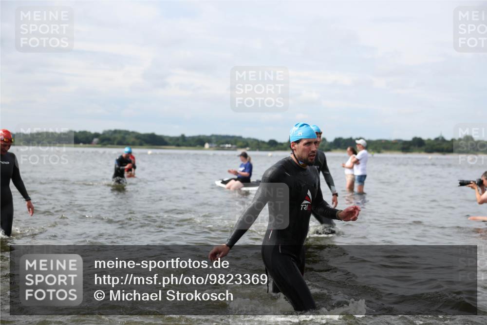 21.06.2026 - Viking Triathlon Michael Strokosch http://msf.ph/oto/9823369 21.06.2026 10:39:59 Schwimmen 58, 125, 167, 211, 233, 256, 333, 411, 460, 484, 493, 647, 649 meine-sportfotos.de