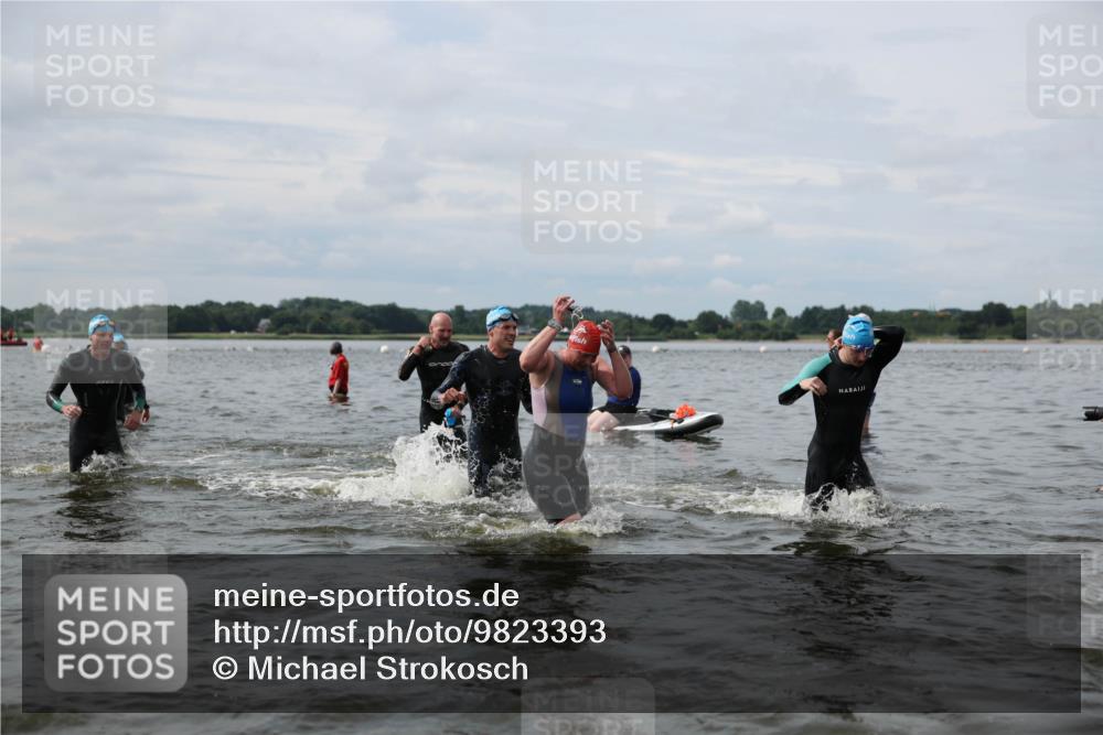 21.06.2026 - Viking Triathlon Michael Strokosch http://msf.ph/oto/9823393 21.06.2026 10:40:11 Schwimmen 34, 58, 150, 195, 211, 301, 398, 425, 460, 484, 496, 647, 649 meine-sportfotos.de