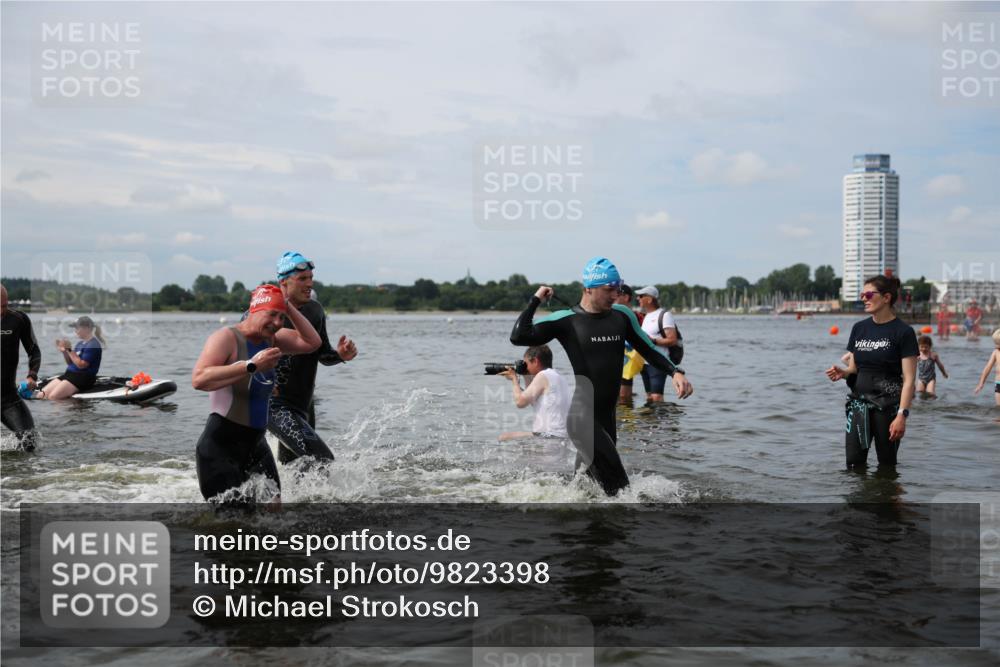 21.06.2026 - Viking Triathlon Michael Strokosch http://msf.ph/oto/9823398 21.06.2026 10:40:13 Schwimmen 34, 58, 150, 195, 211, 301, 312, 398, 425, 460, 484, 496, 649 meine-sportfotos.de