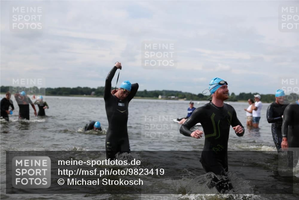 21.06.2026 - Viking Triathlon Michael Strokosch http://msf.ph/oto/9823419 21.06.2026 10:40:23 Schwimmen 34, 150, 195, 227, 301, 312, 355, 398, 425, 456, 461, 496, 616 meine-sportfotos.de