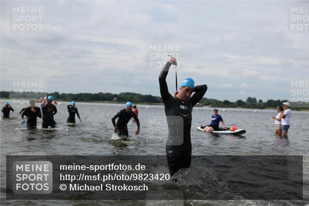 21.06.2026 - Viking Triathlon Michael Strokosch http://msf.ph/oto/9823420 21.06.2026 10:40:23 Schwimmen 34, 150, 195, 227, 301, 312, 355, 398, 425, 456, 461, 496, 616 meine-sportfotos.de