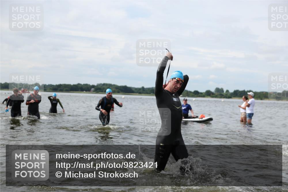 21.06.2026 - Viking Triathlon Michael Strokosch http://msf.ph/oto/9823421 21.06.2026 10:40:24 Schwimmen 34, 150, 195, 227, 301, 312, 330, 355, 387, 398, 425, 456, 461, 496, 616 meine-sportfotos.de