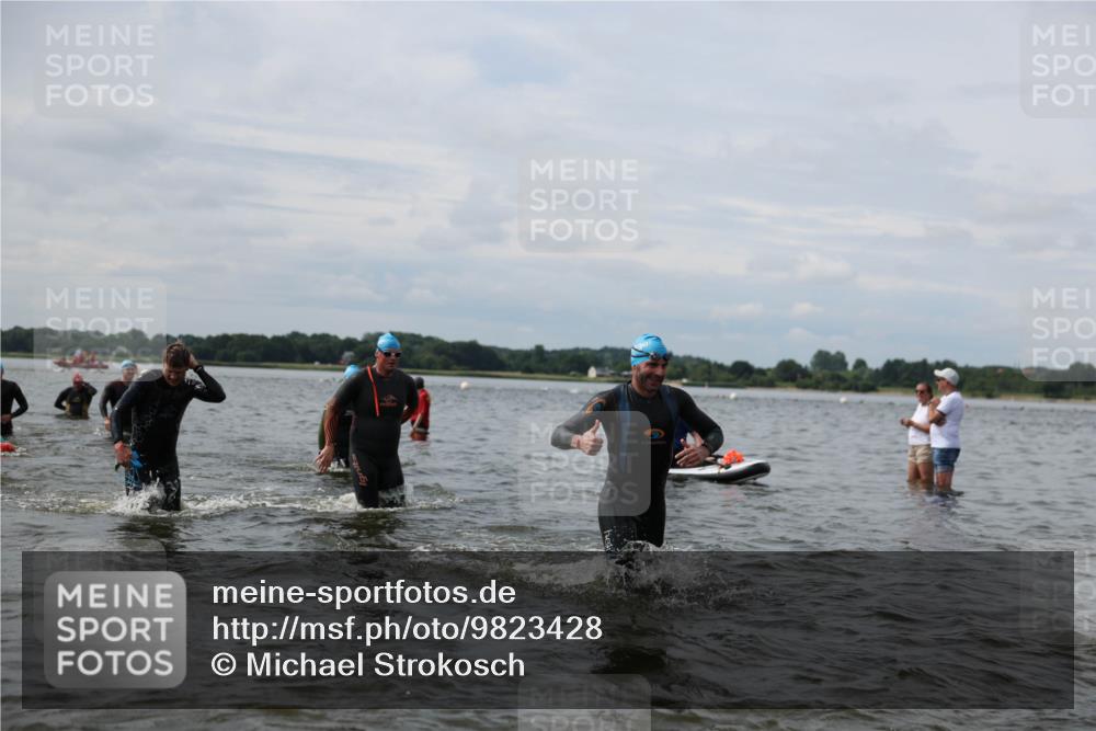 21.06.2026 - Viking Triathlon Michael Strokosch http://msf.ph/oto/9823428 21.06.2026 10:40:27 Schwimmen 34, 150, 195, 227, 301, 312, 330, 355, 387, 398, 456, 461, 496, 616 meine-sportfotos.de
