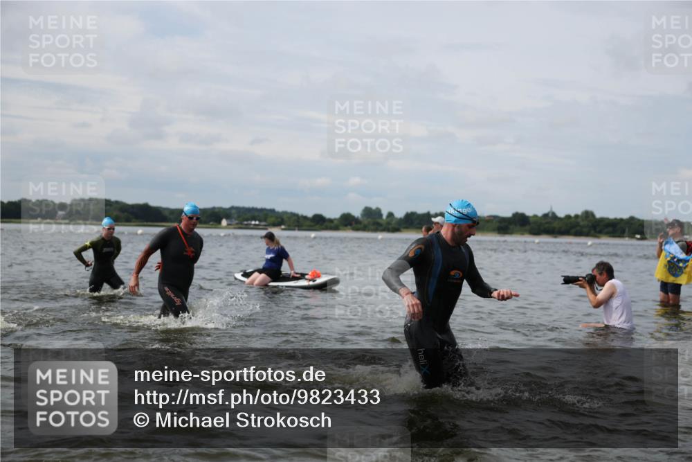 21.06.2026 - Viking Triathlon Michael Strokosch http://msf.ph/oto/9823433 21.06.2026 10:40:28 Schwimmen 34, 150, 195, 227, 301, 312, 330, 355, 387, 456, 461, 496, 616, 667 meine-sportfotos.de