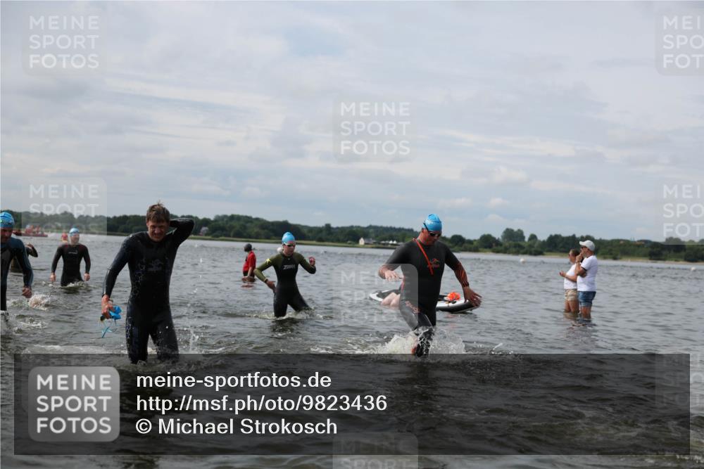 21.06.2026 - Viking Triathlon Michael Strokosch http://msf.ph/oto/9823436 21.06.2026 10:40:29 Schwimmen 34, 150, 195, 227, 301, 312, 330, 355, 387, 456, 461, 496, 616, 667 meine-sportfotos.de