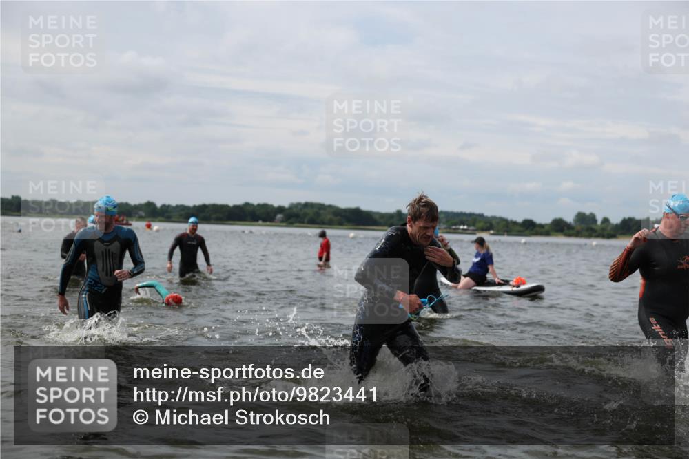 21.06.2026 - Viking Triathlon Michael Strokosch http://msf.ph/oto/9823441 21.06.2026 10:40:31 Schwimmen 150, 195, 227, 301, 312, 330, 355, 387, 456, 461, 616, 636, 667 meine-sportfotos.de