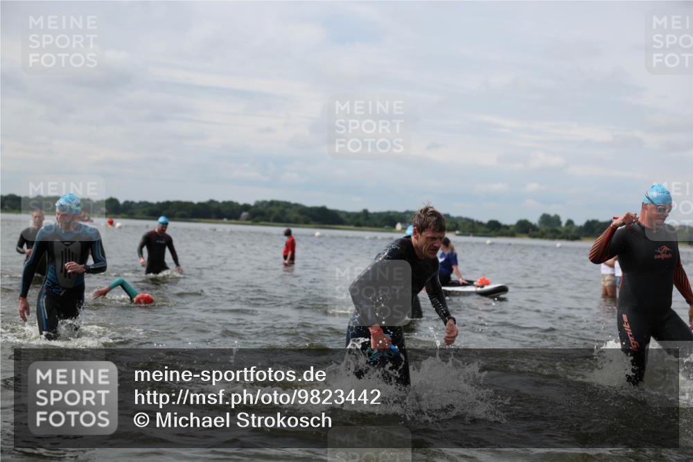 21.06.2026 - Viking Triathlon Michael Strokosch http://msf.ph/oto/9823442 21.06.2026 10:40:31 Schwimmen 150, 195, 227, 301, 312, 330, 355, 387, 456, 461, 616, 636, 667 meine-sportfotos.de