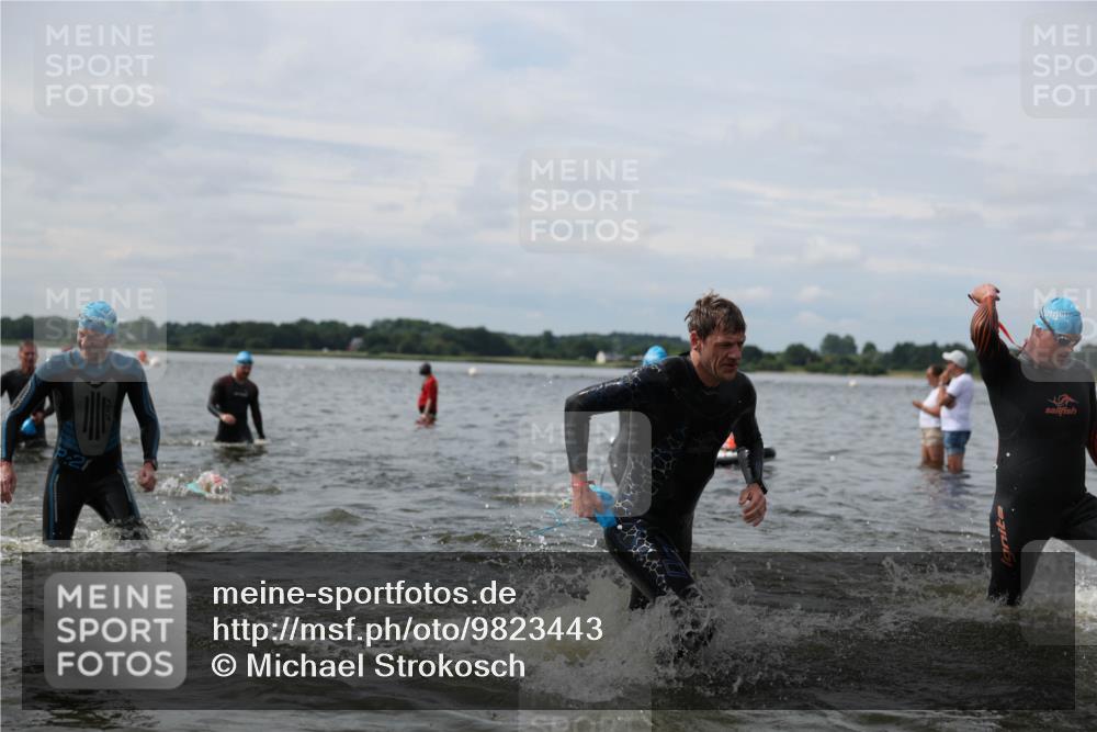21.06.2026 - Viking Triathlon Michael Strokosch http://msf.ph/oto/9823443 21.06.2026 10:40:31 Schwimmen 150, 195, 227, 301, 312, 330, 355, 387, 456, 461, 616, 636, 667 meine-sportfotos.de