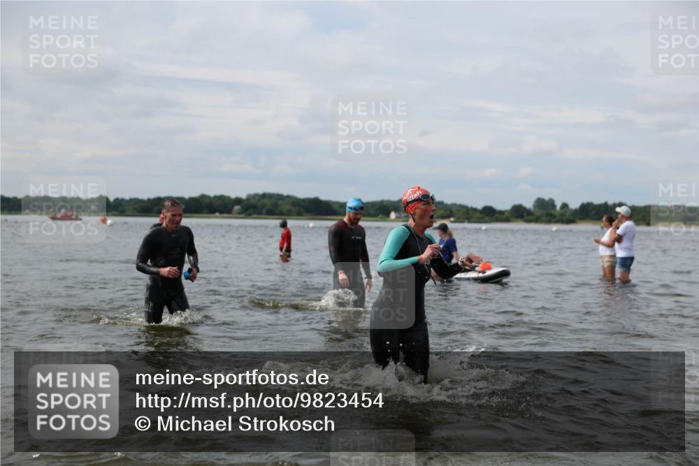 21.06.2026 - Viking Triathlon Michael Strokosch http://msf.ph/oto/9823454 21.06.2026 10:40:36 Schwimmen 227, 312, 330, 355, 387, 456, 461, 616, 636, 667 meine-sportfotos.de