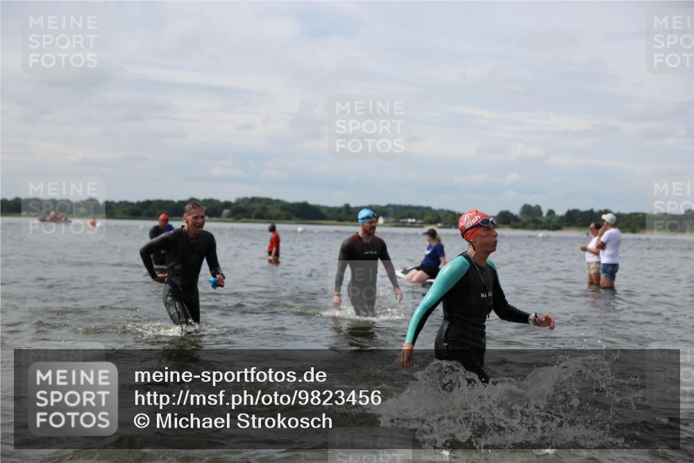 21.06.2026 - Viking Triathlon Michael Strokosch http://msf.ph/oto/9823456 21.06.2026 10:40:37 Schwimmen 227, 312, 330, 355, 387, 456, 461, 616, 636, 667 meine-sportfotos.de