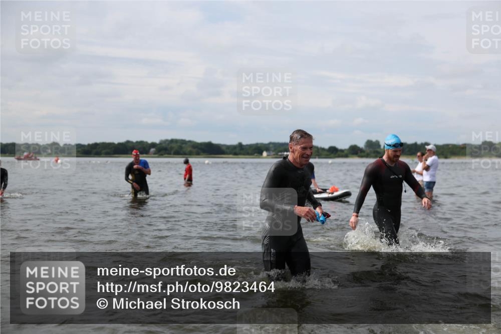 21.06.2026 - Viking Triathlon Michael Strokosch http://msf.ph/oto/9823464 21.06.2026 10:40:39 Schwimmen 227, 330, 355, 387, 456, 461, 616, 636, 667 meine-sportfotos.de