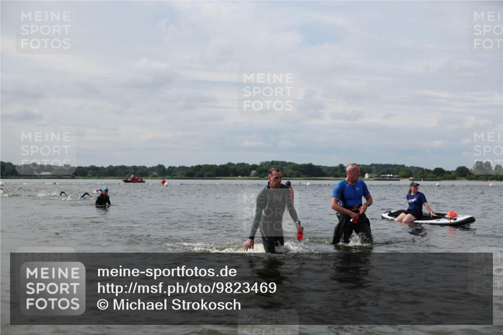 21.06.2026 - Viking Triathlon Michael Strokosch http://msf.ph/oto/9823469 21.06.2026 10:40:45 Schwimmen 132, 330, 355, 387, 616, 636, 667 meine-sportfotos.de