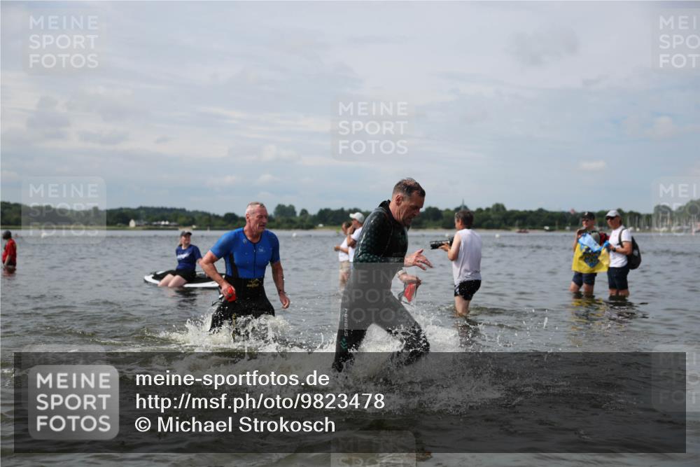 21.06.2026 - Viking Triathlon Michael Strokosch http://msf.ph/oto/9823478 21.06.2026 10:40:47 Schwimmen 132, 330, 387, 636, 667 meine-sportfotos.de