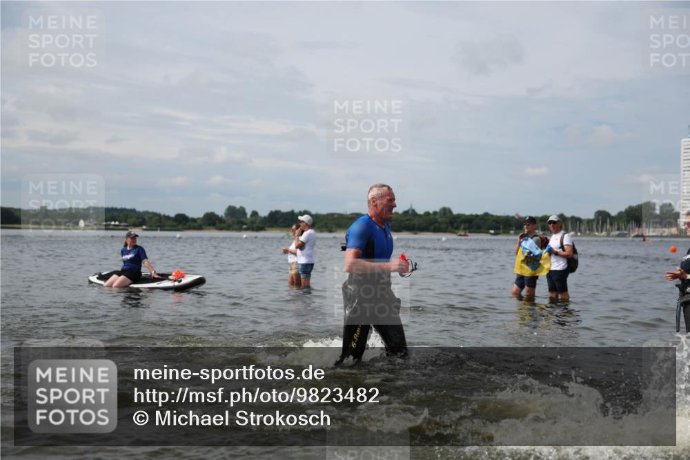 21.06.2026 - Viking Triathlon Michael Strokosch http://msf.ph/oto/9823482 21.06.2026 10:40:48 Schwimmen 132, 330, 387, 636, 667 meine-sportfotos.de
