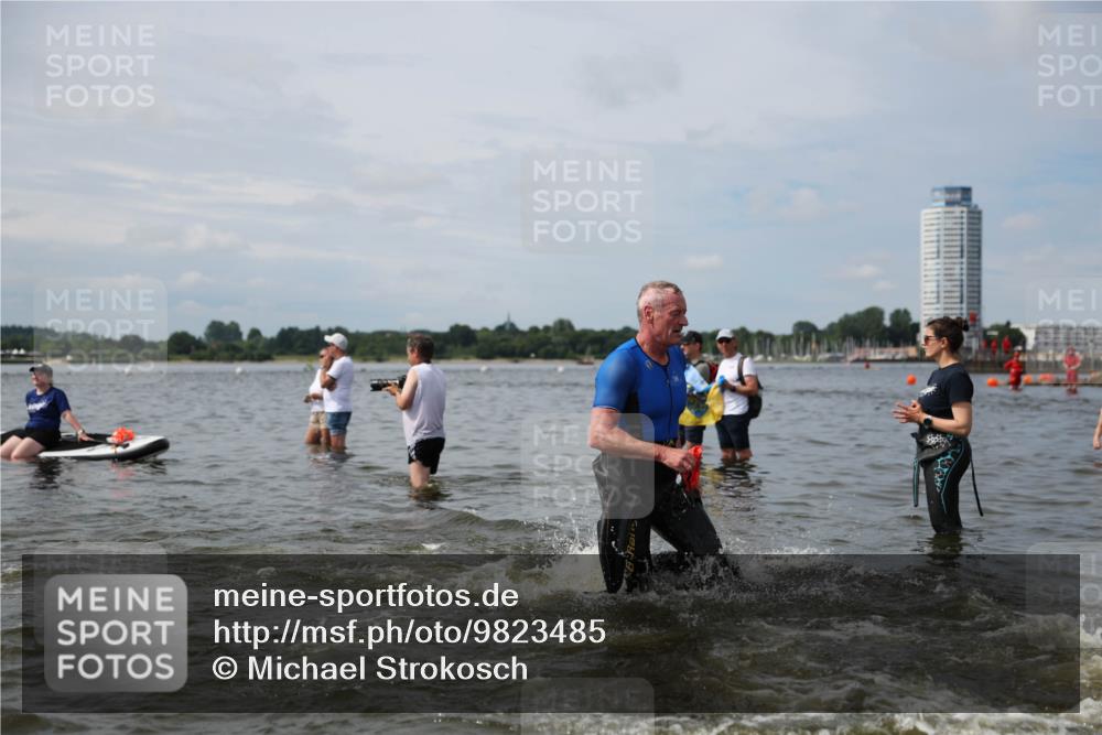21.06.2026 - Viking Triathlon Michael Strokosch http://msf.ph/oto/9823485 21.06.2026 10:40:49 Schwimmen 132, 330, 387, 636, 667 meine-sportfotos.de