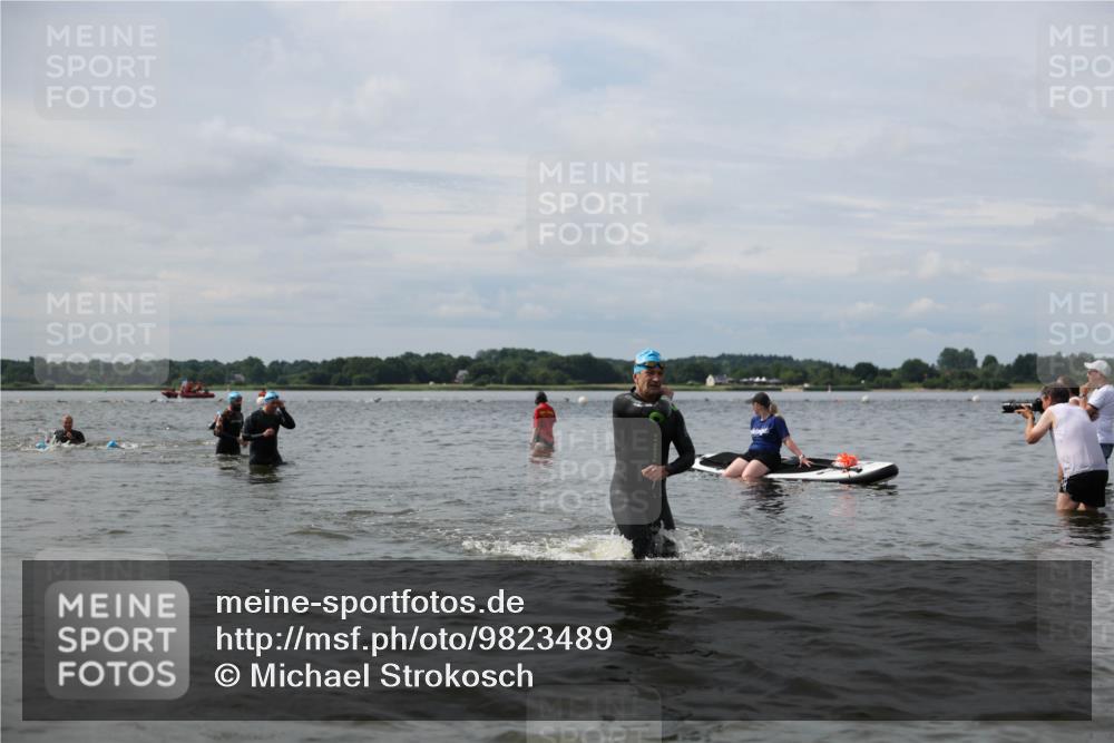 21.06.2026 - Viking Triathlon Michael Strokosch http://msf.ph/oto/9823489 21.06.2026 10:40:59 Schwimmen 95, 132, 356 meine-sportfotos.de