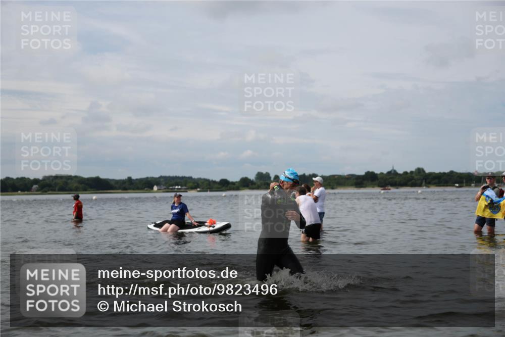 21.06.2026 - Viking Triathlon Michael Strokosch http://msf.ph/oto/9823496 21.06.2026 10:41:01 Schwimmen 95, 132, 179, 356 meine-sportfotos.de