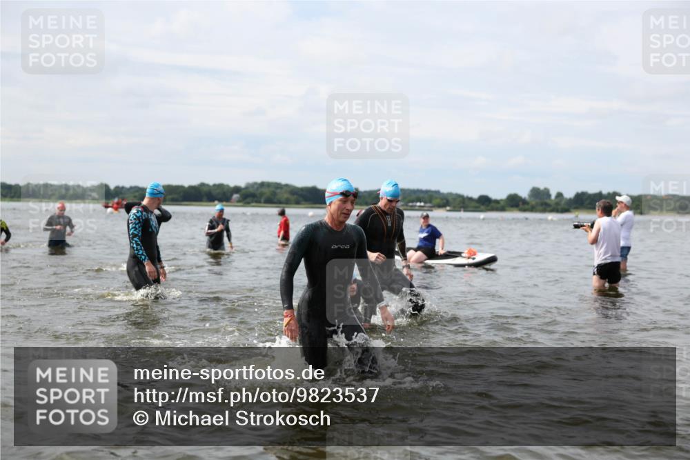 21.06.2026 - Viking Triathlon Michael Strokosch http://msf.ph/oto/9823537 21.06.2026 10:41:20 Schwimmen 95, 96, 143, 165, 179, 262, 327, 356, 429, 578, 608, 655 meine-sportfotos.de