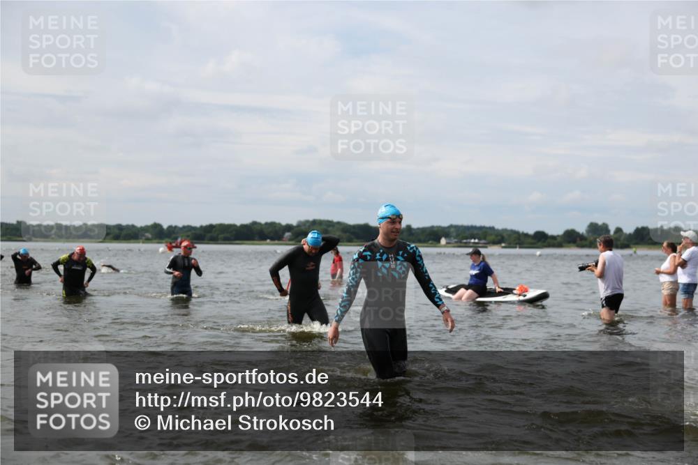 21.06.2026 - Viking Triathlon Michael Strokosch http://msf.ph/oto/9823544 21.06.2026 10:41:23 Schwimmen 96, 143, 165, 179, 262, 327, 429, 522, 578, 608, 655 meine-sportfotos.de