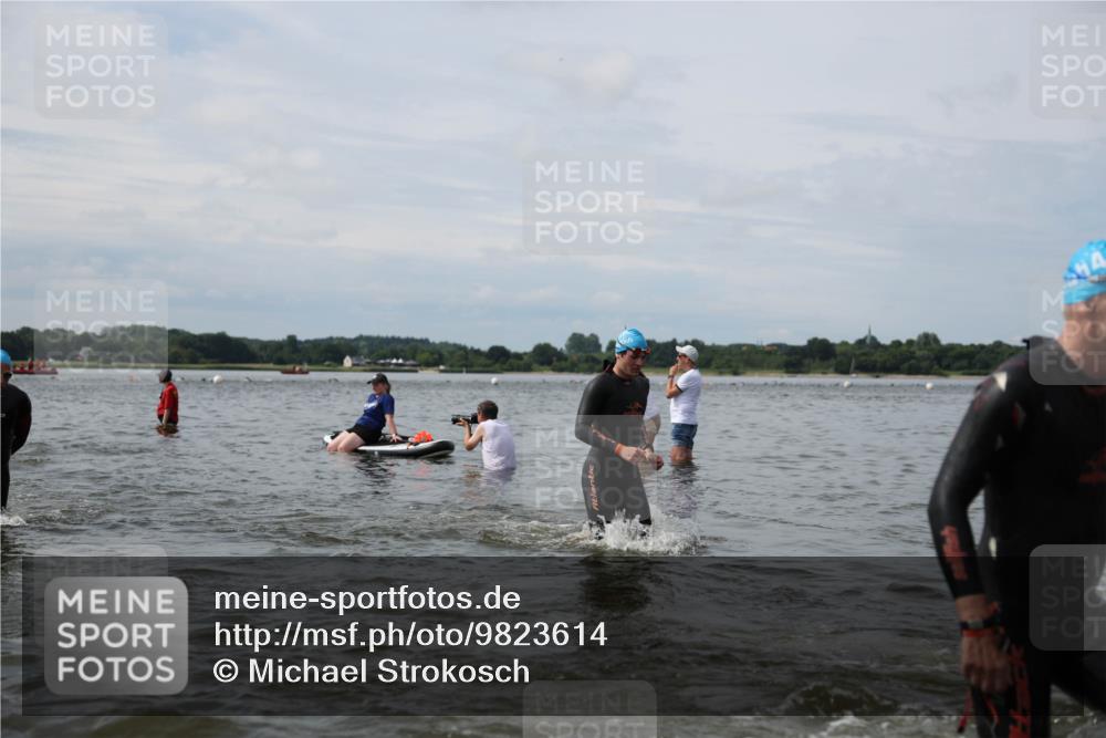 21.06.2026 - Viking Triathlon Michael Strokosch http://msf.ph/oto/9823614 21.06.2026 10:42:00 Schwimmen 44, 86, 94, 134, 188, 193, 266, 279, 399, 438, 492, 516 meine-sportfotos.de