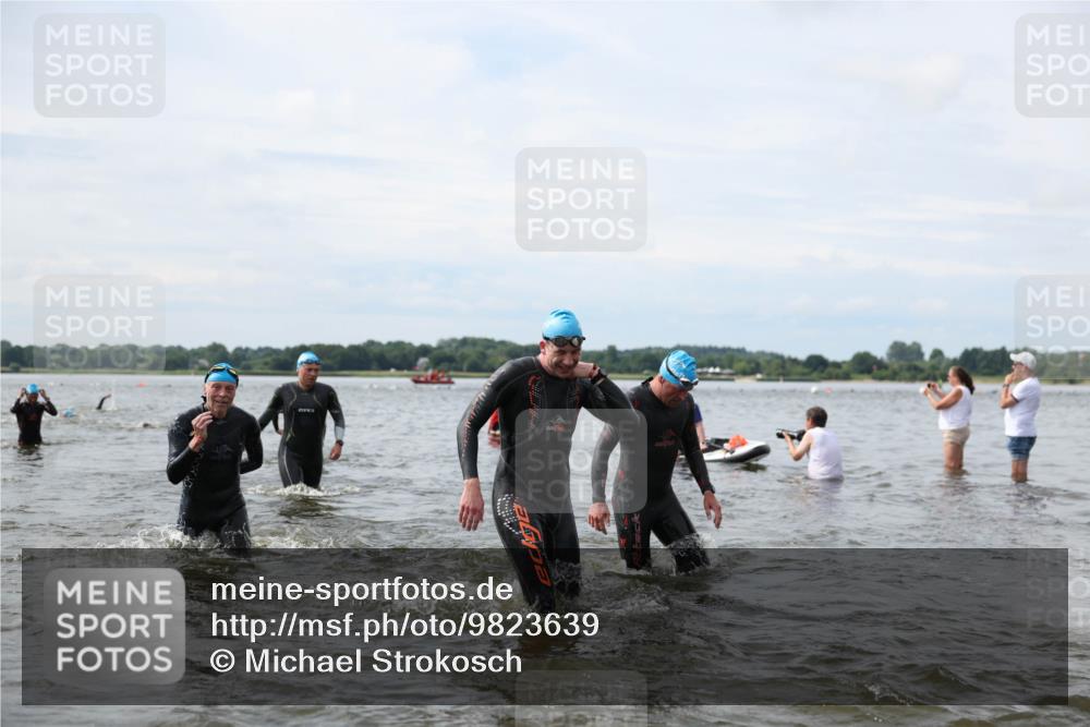 21.06.2026 - Viking Triathlon Michael Strokosch http://msf.ph/oto/9823639 21.06.2026 10:42:09 Schwimmen 45, 72, 86, 94, 134, 188, 193, 266, 279, 296, 348, 399, 492, 516 meine-sportfotos.de