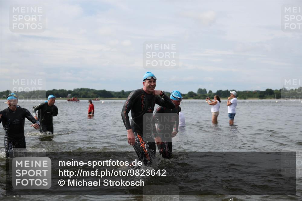 21.06.2026 - Viking Triathlon Michael Strokosch http://msf.ph/oto/9823642 21.06.2026 10:42:10 Schwimmen 45, 72, 86, 94, 188, 193, 266, 279, 296, 348, 393, 399, 492, 516 meine-sportfotos.de