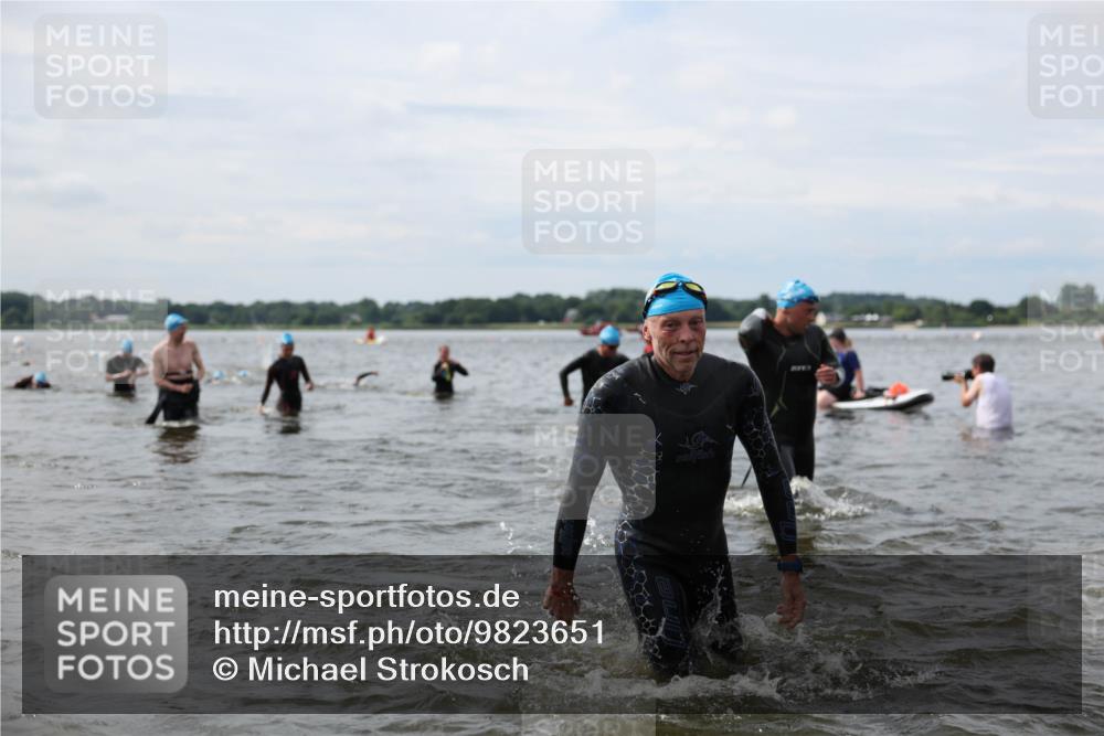 21.06.2026 - Viking Triathlon Michael Strokosch http://msf.ph/oto/9823651 21.06.2026 10:42:12 Schwimmen 45, 72, 86, 94, 188, 193, 266, 279, 296, 348, 393, 399, 492, 516 meine-sportfotos.de