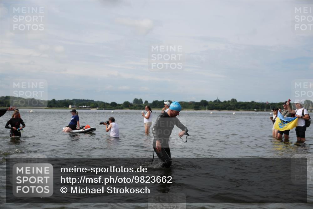 21.06.2026 - Viking Triathlon Michael Strokosch http://msf.ph/oto/9823662 21.06.2026 10:42:19 Schwimmen 45, 72, 266, 279, 296, 348, 384, 393, 436, 492, 516 meine-sportfotos.de