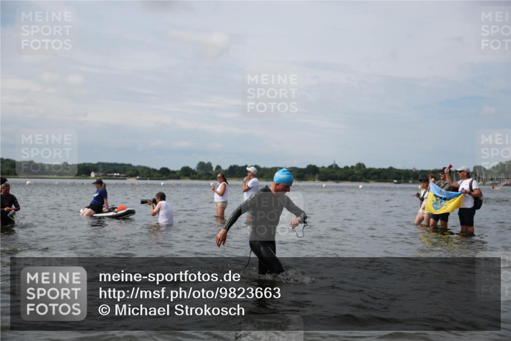 21.06.2026 - Viking Triathlon Michael Strokosch http://msf.ph/oto/9823663 21.06.2026 10:42:19 Schwimmen 45, 72, 266, 279, 296, 348, 384, 393, 436, 492, 516 meine-sportfotos.de
