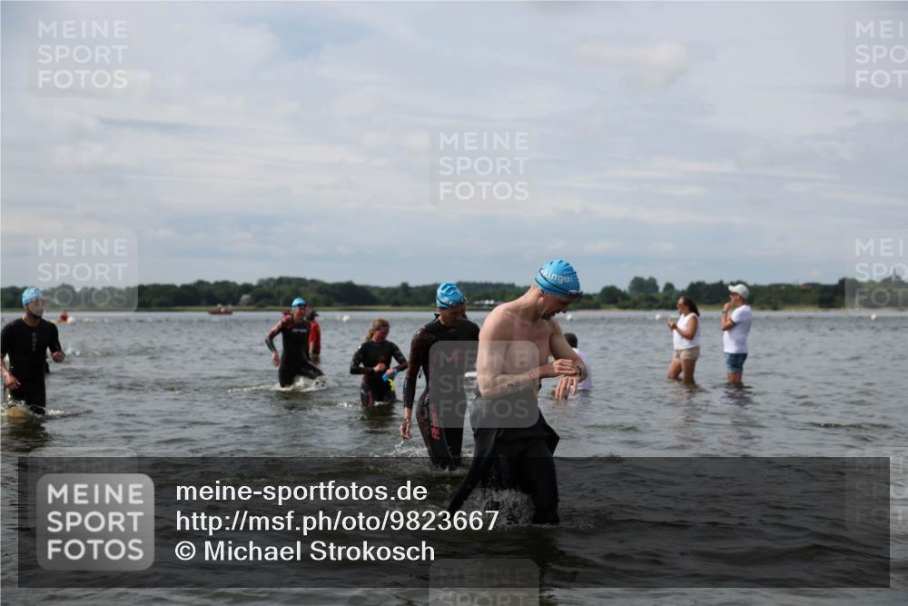 21.06.2026 - Viking Triathlon Michael Strokosch http://msf.ph/oto/9823667 21.06.2026 10:42:21 Schwimmen 45, 72, 279, 296, 348, 384, 393, 436, 516 meine-sportfotos.de