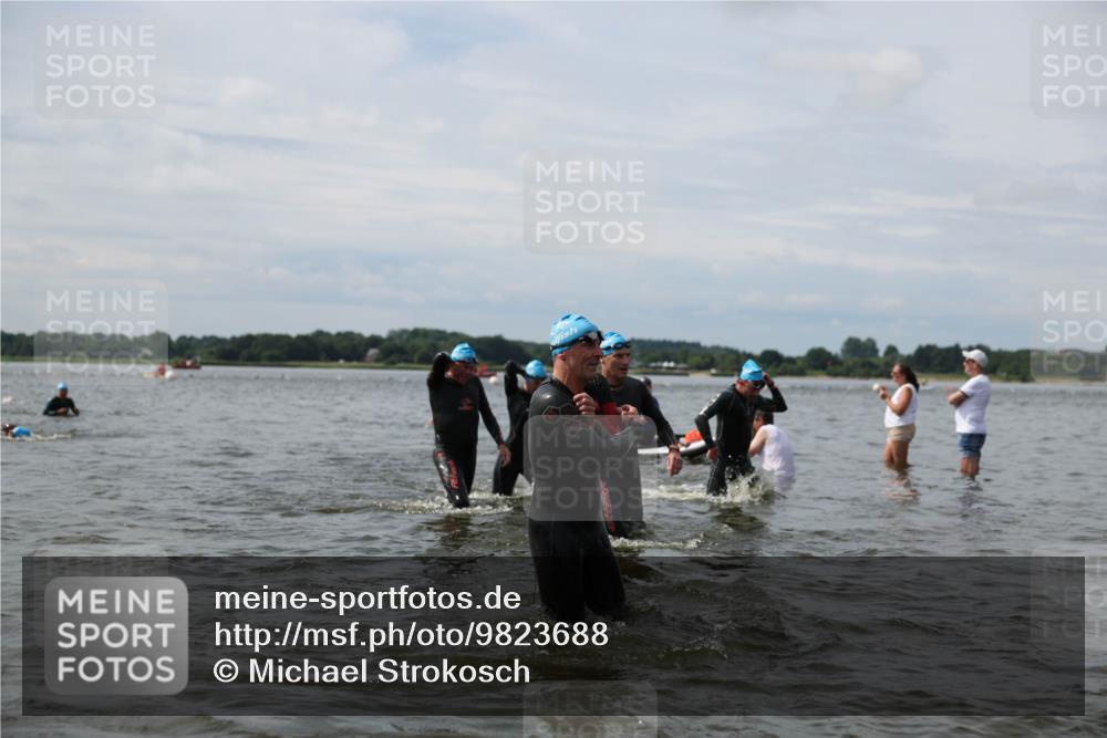 21.06.2026 - Viking Triathlon Michael Strokosch http://msf.ph/oto/9823688 21.06.2026 10:42:35 Schwimmen 41, 166, 175, 177, 213, 268, 384, 393, 436 meine-sportfotos.de